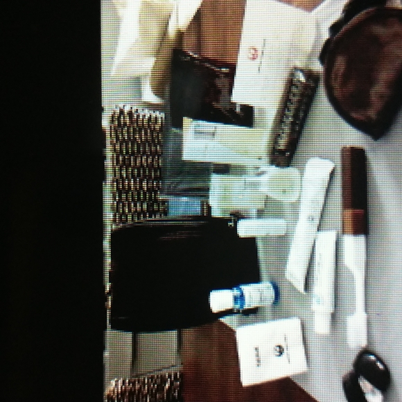 Japan Airlines Loewe amenities kit - Picture 6 of 6